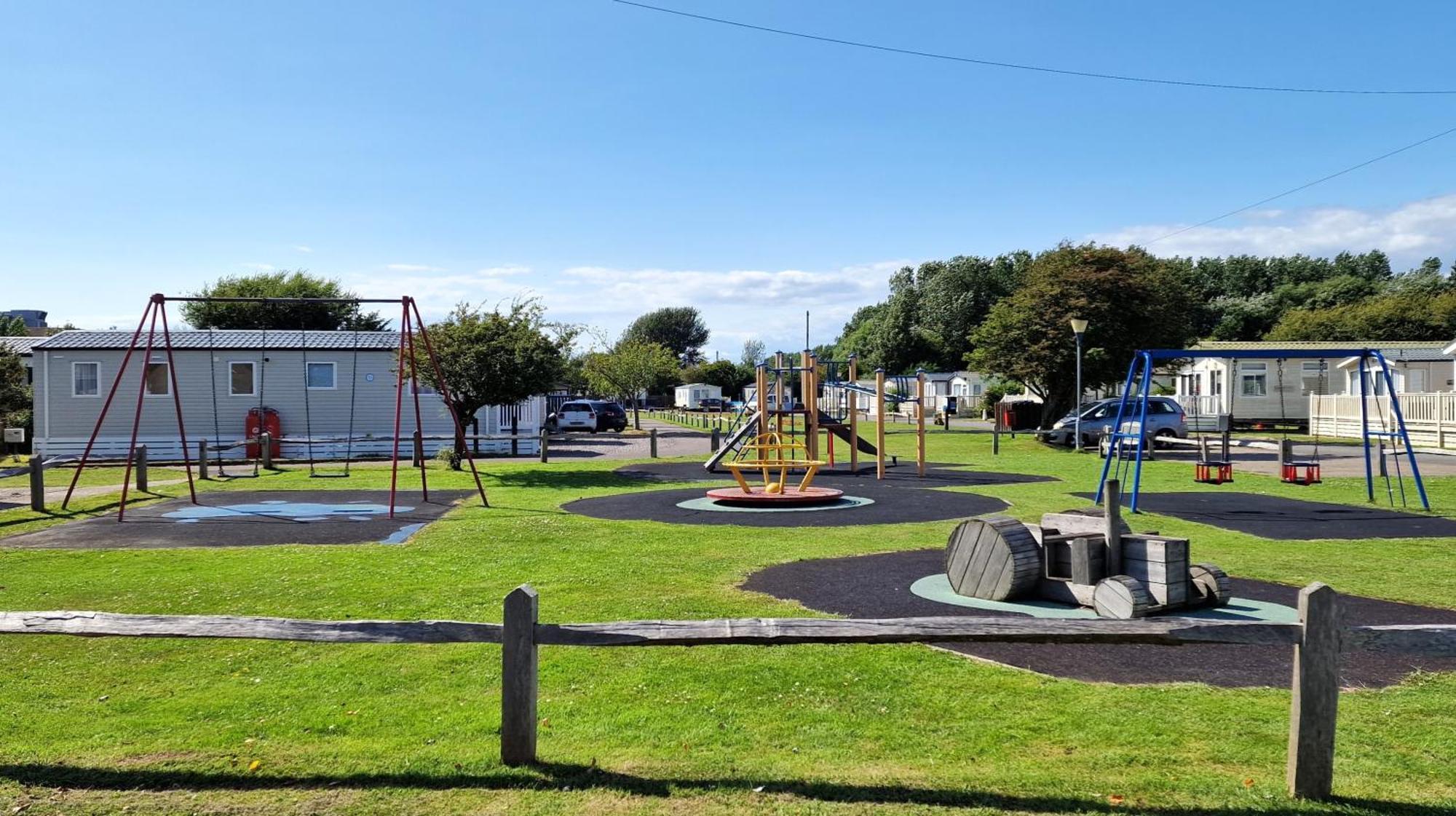 The Burrows Holiday Caravan, Seal Bay Selsey Exterior foto